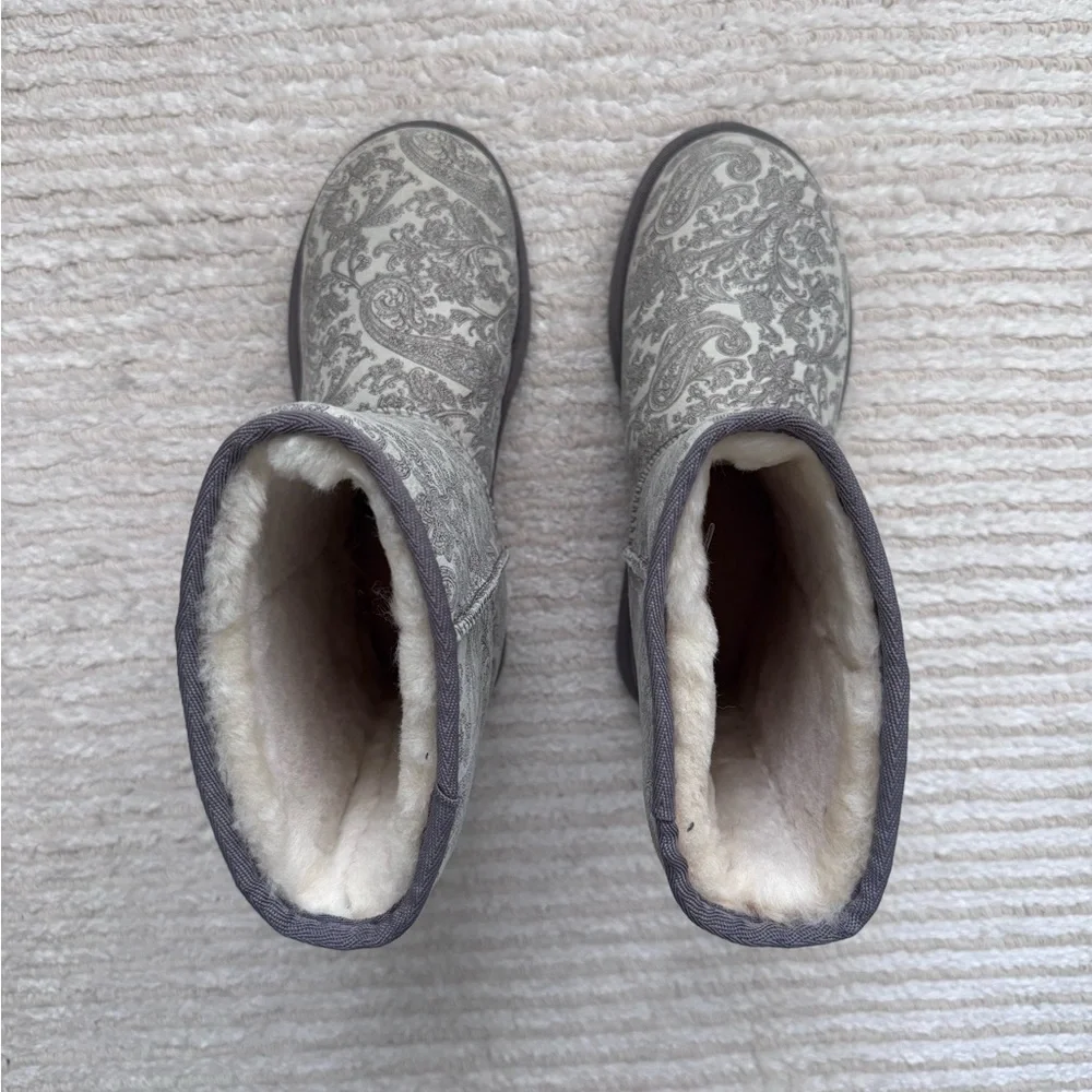 NWT UGG Women's Classic Short Gray Paisley Boots
